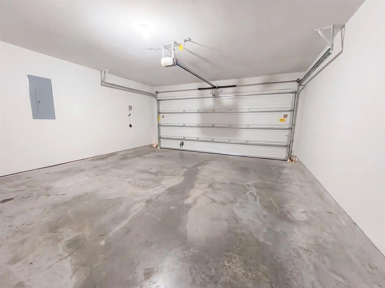 Rosharon House: 8318 Oakleaf Meadow Ct,