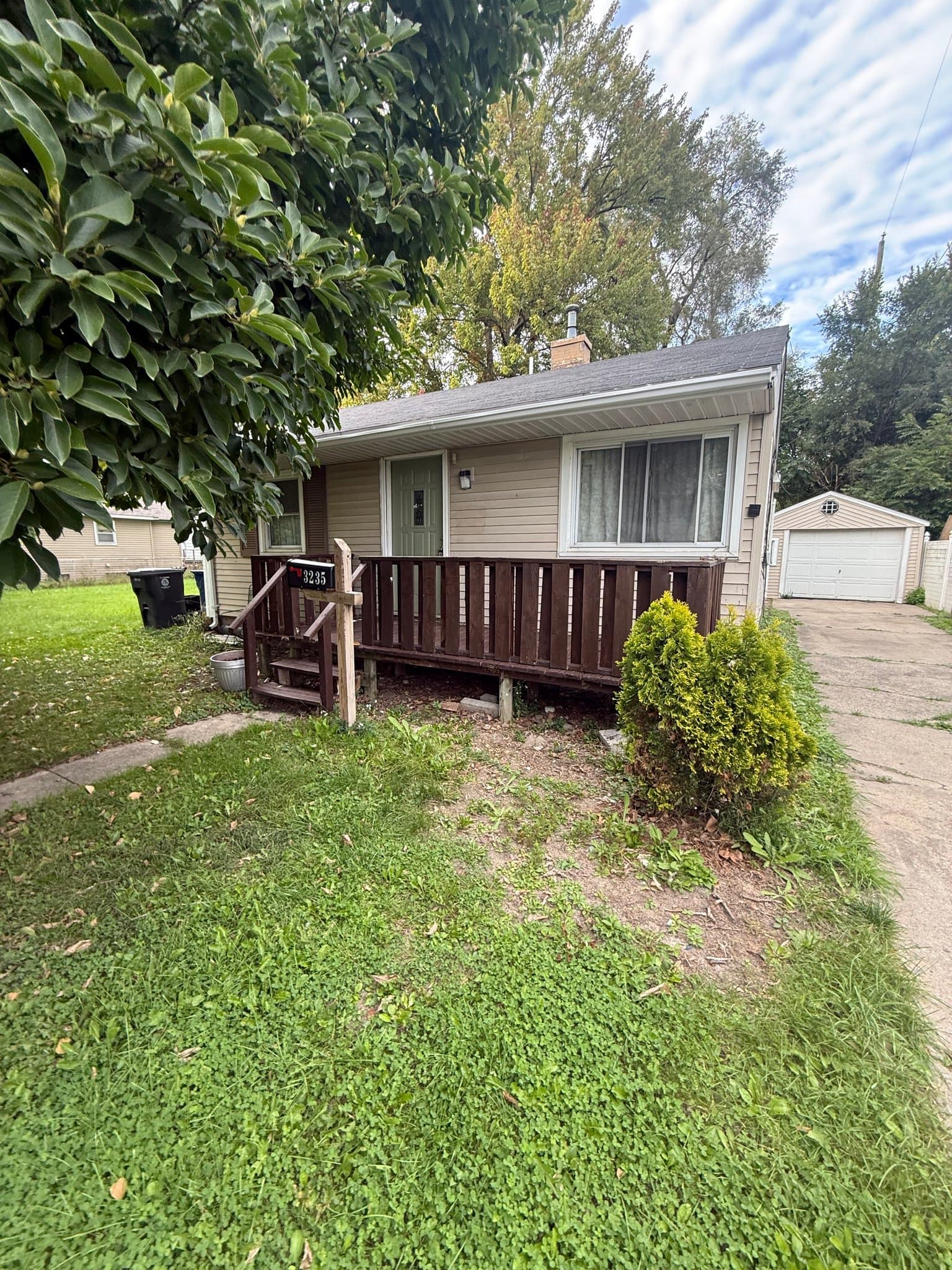 Flint House: 3235 Whittier St.