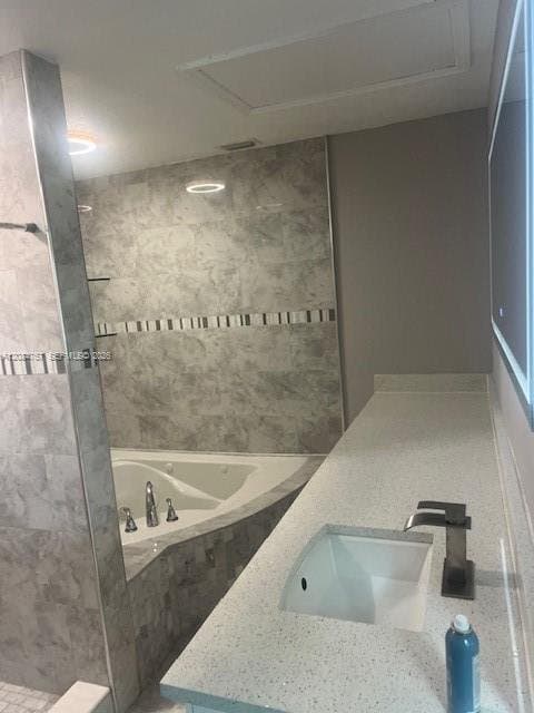 Royal Palm Beach House: 100 Prado st