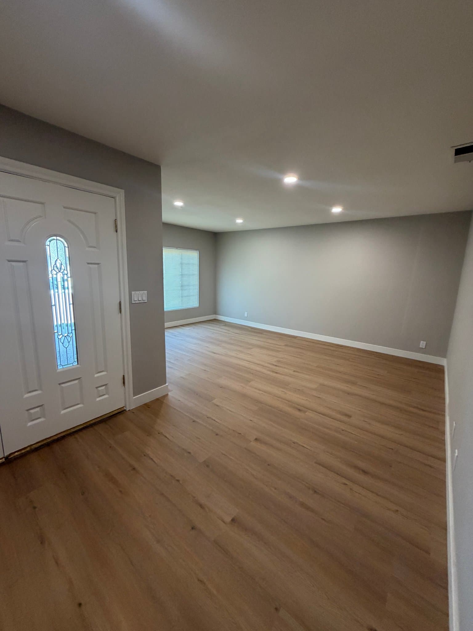 San Diego House: 1383 Wystone Dr.