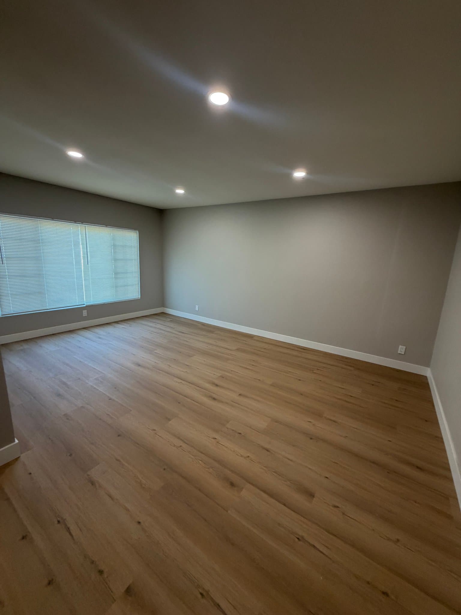San Diego House: 1383 Wystone Dr.