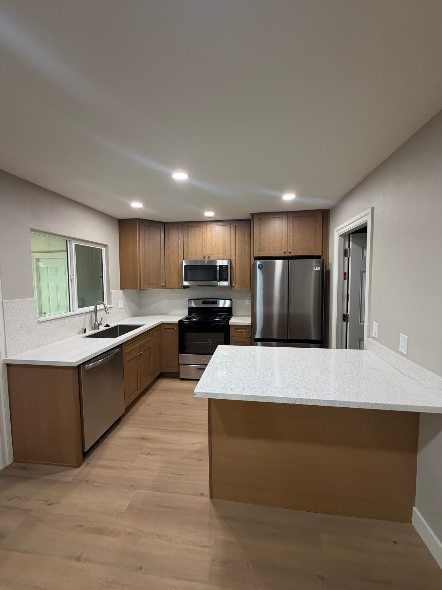San Diego House: 1383 Wystone Dr.