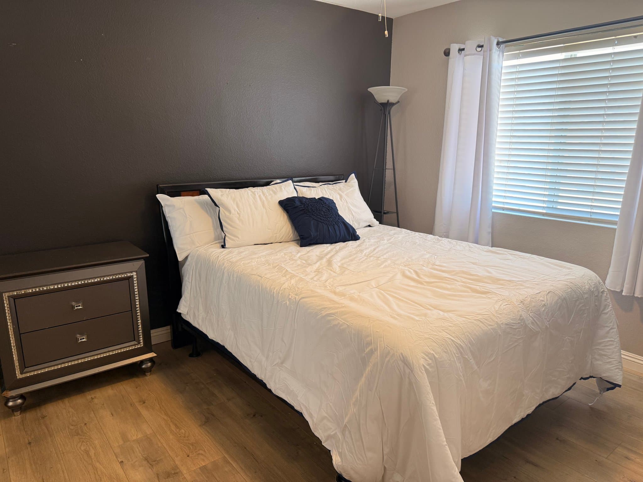 Murrieta Single Room: 25933 Schafer Dr