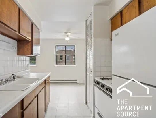 Chicago Apartment: 530 West Surf Street #314 Chicago, IL 60657