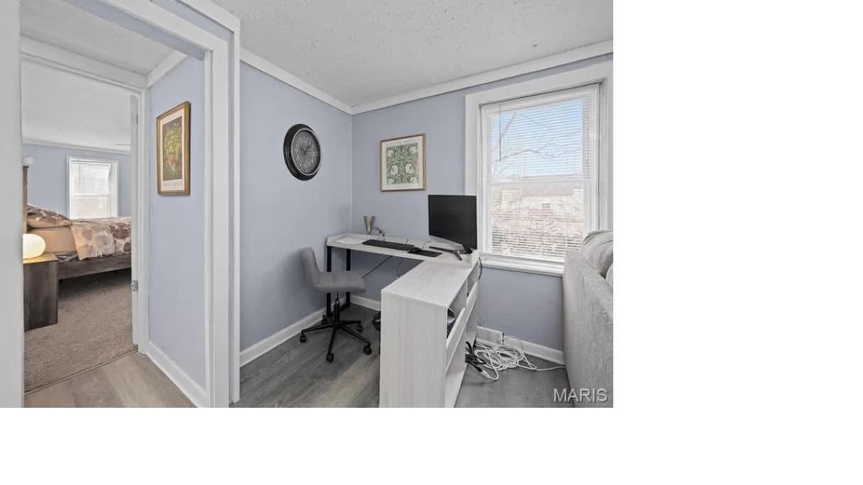Belleville House: 226 n 8th st