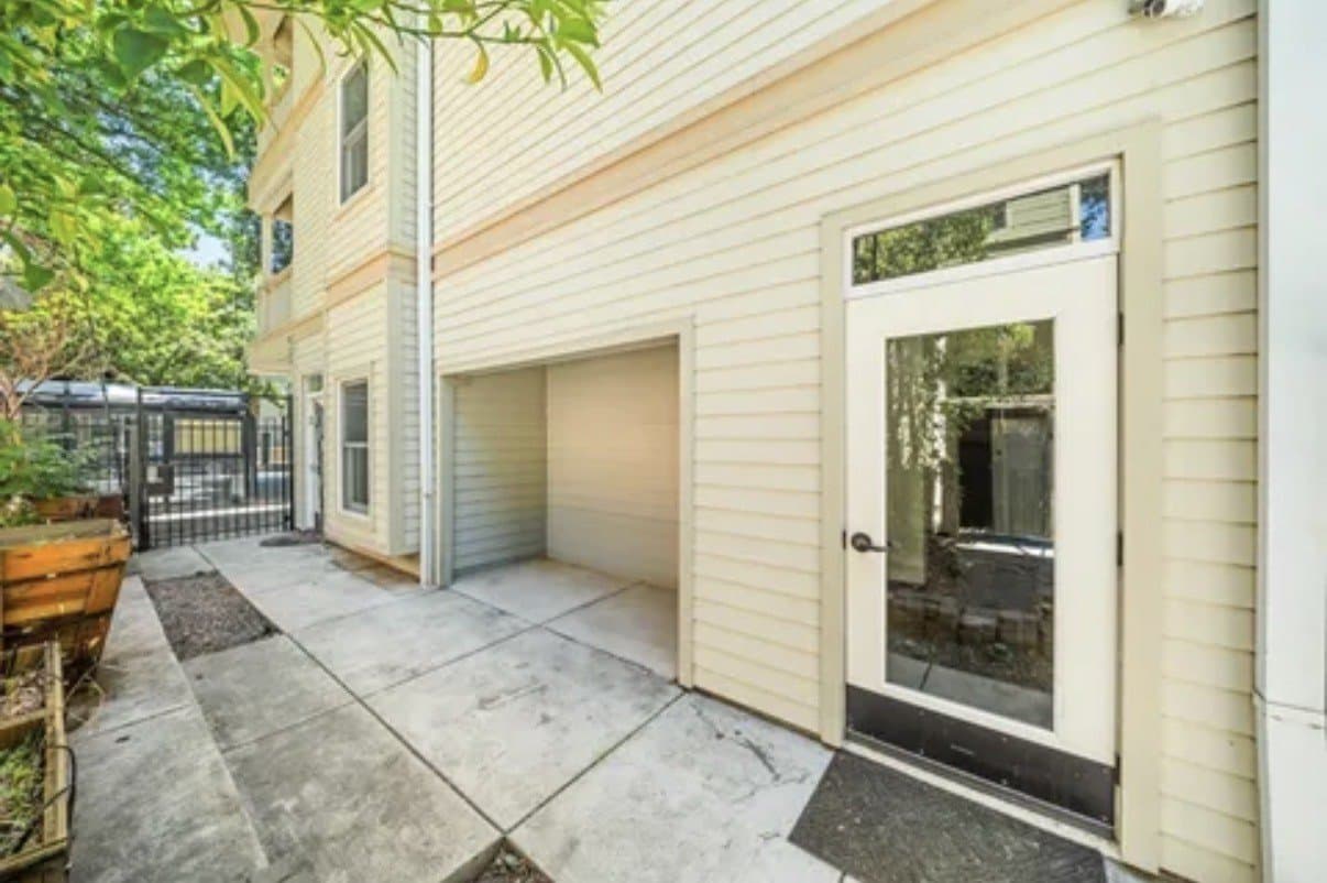 Sacramento Other: 1304 19th St
