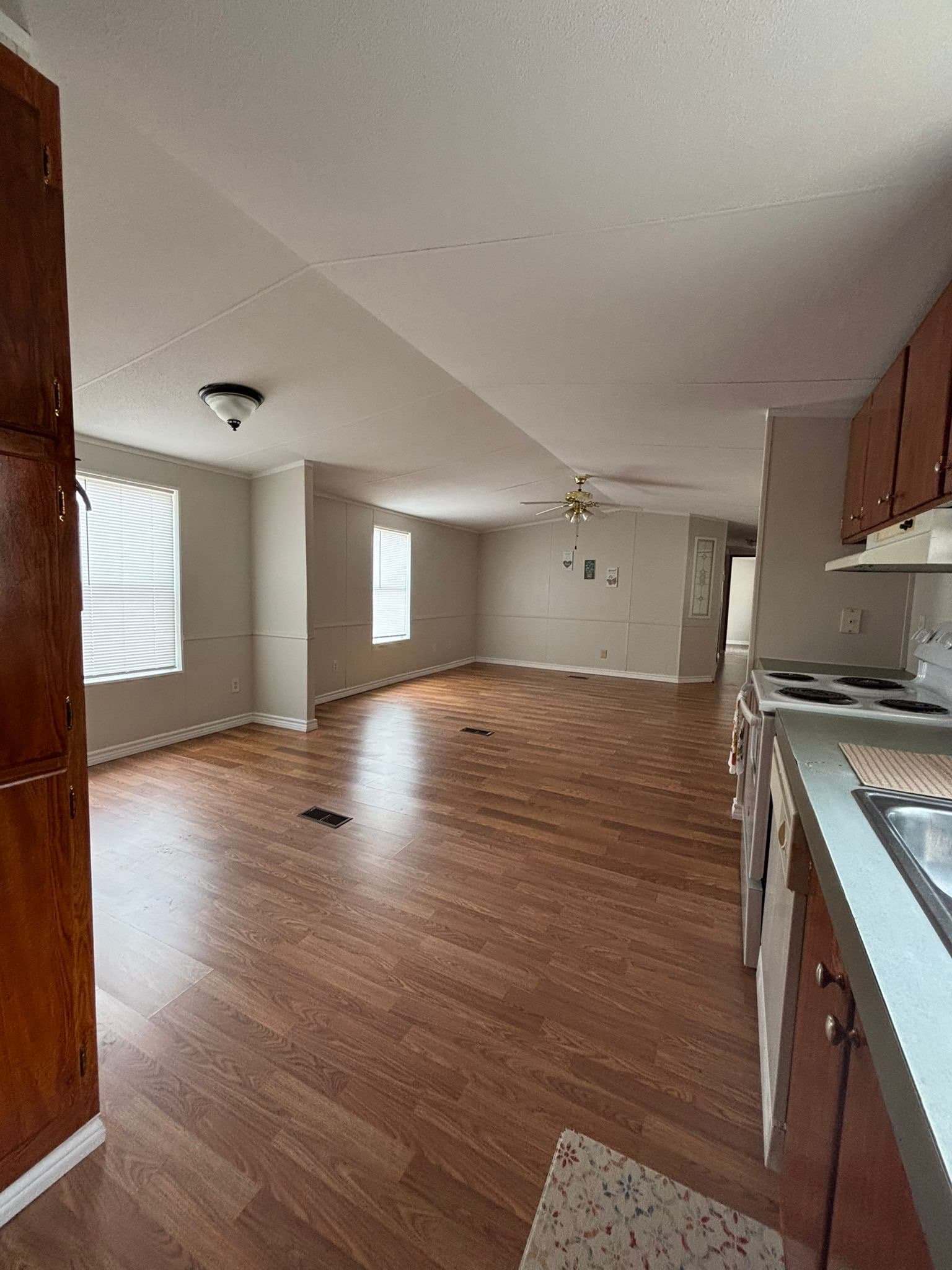 Mobile House: 1300 Schillinger Rd S