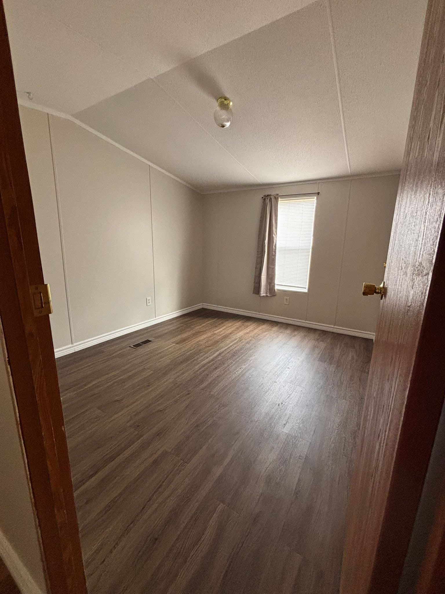 Mobile House: 1300 Schillinger Rd S