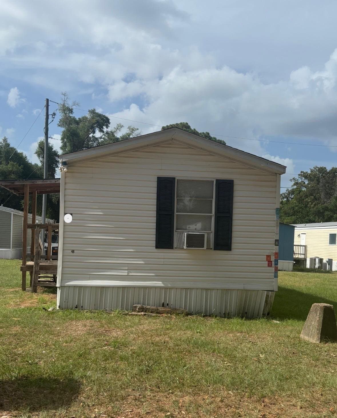 Mobile House: 3351 Denmark Rd