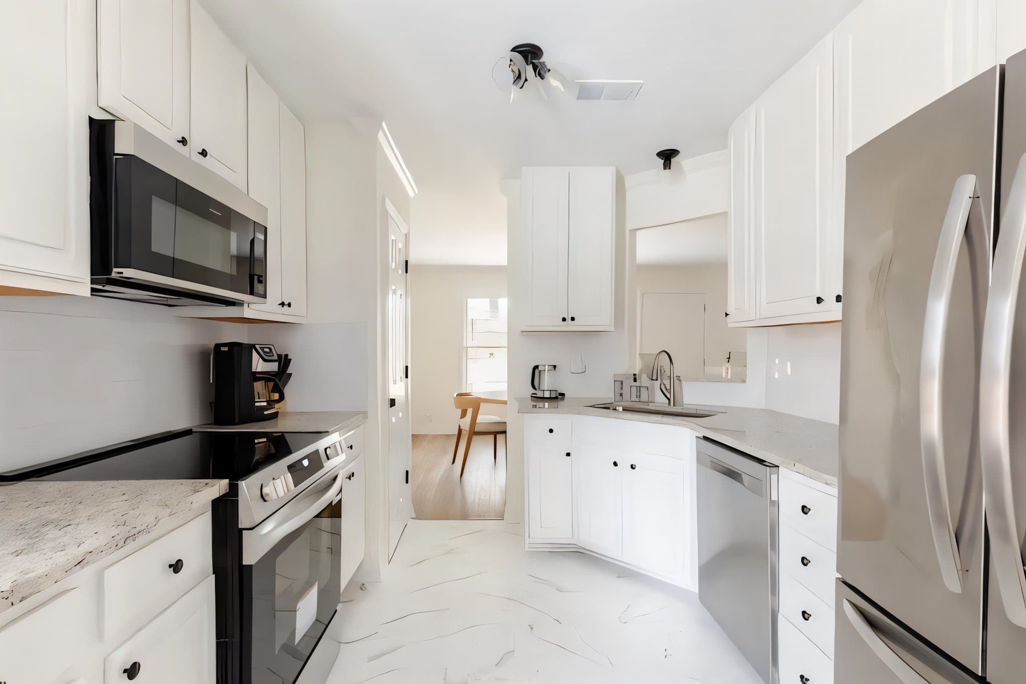 Atlanta House: 948 Byron Dr SW