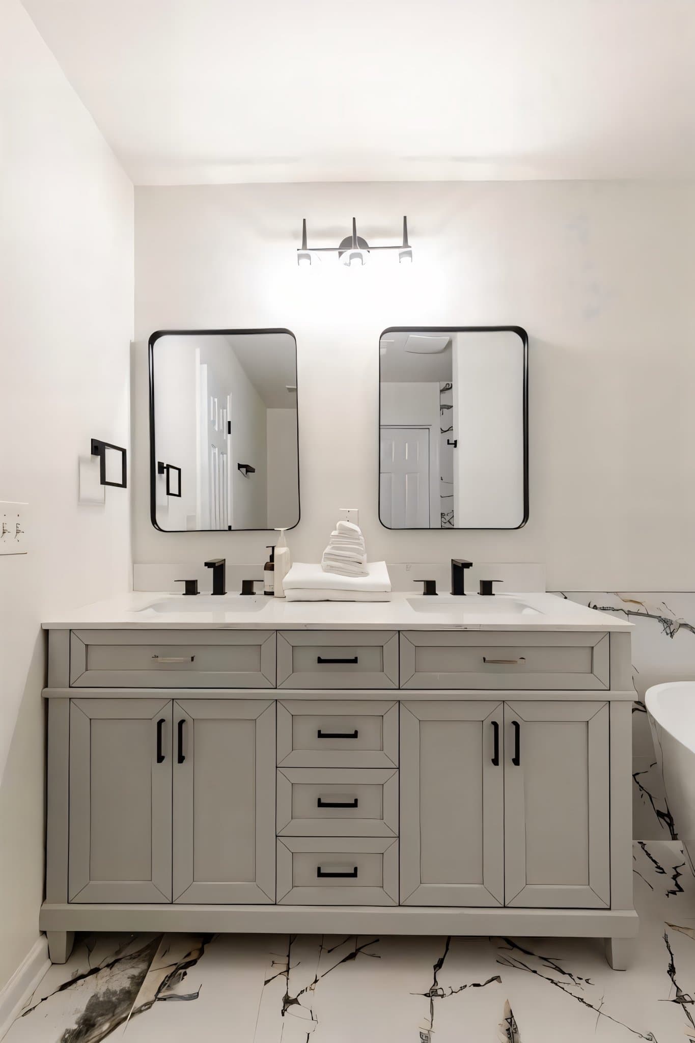 Atlanta House: 948 Byron Dr SW