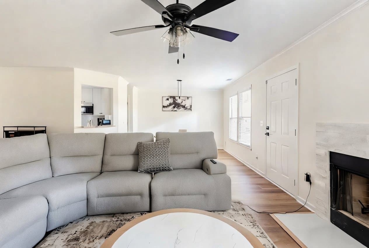 Atlanta House: 948 Byron Dr SW