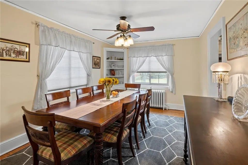 New Rochelle House: 6 Erroll Pl