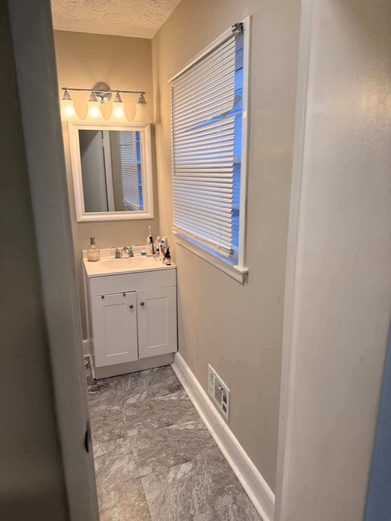 decatur Single Room: 2559 clifton springs manor