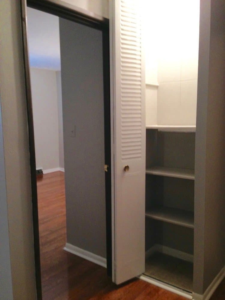Chicago Apartment: 663 West Grace Street