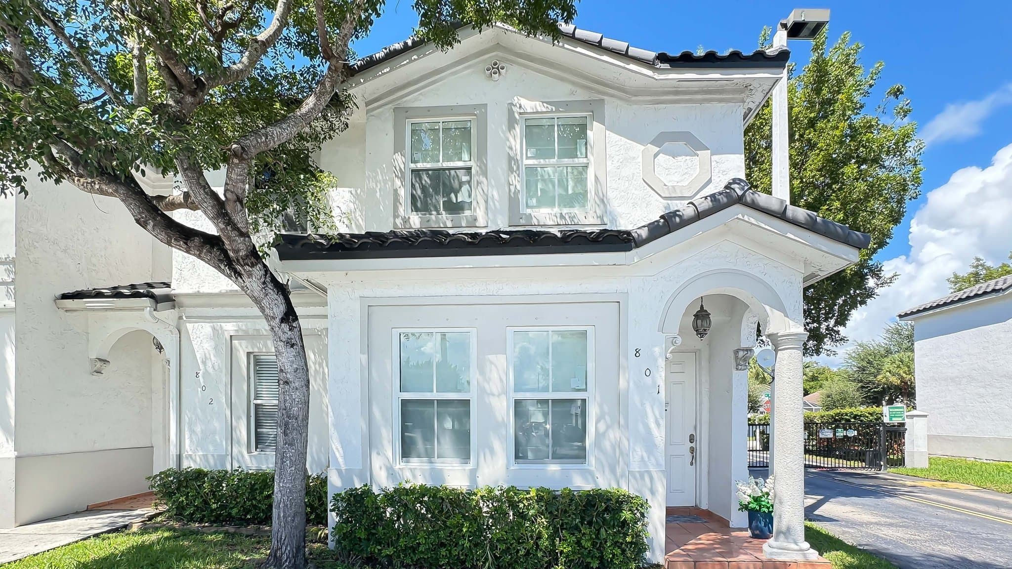DORAL House: 5470 nw 107th