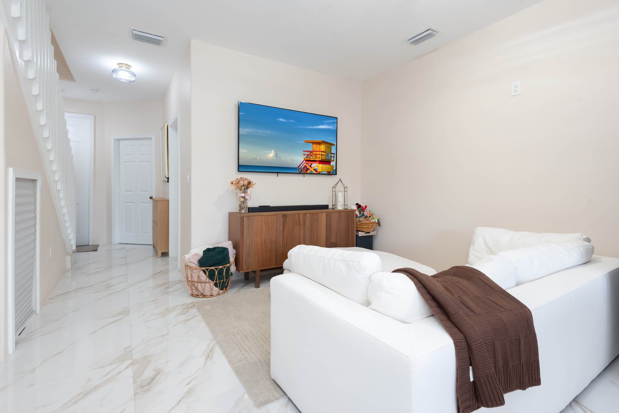 DORAL House: 5470 nw 107th