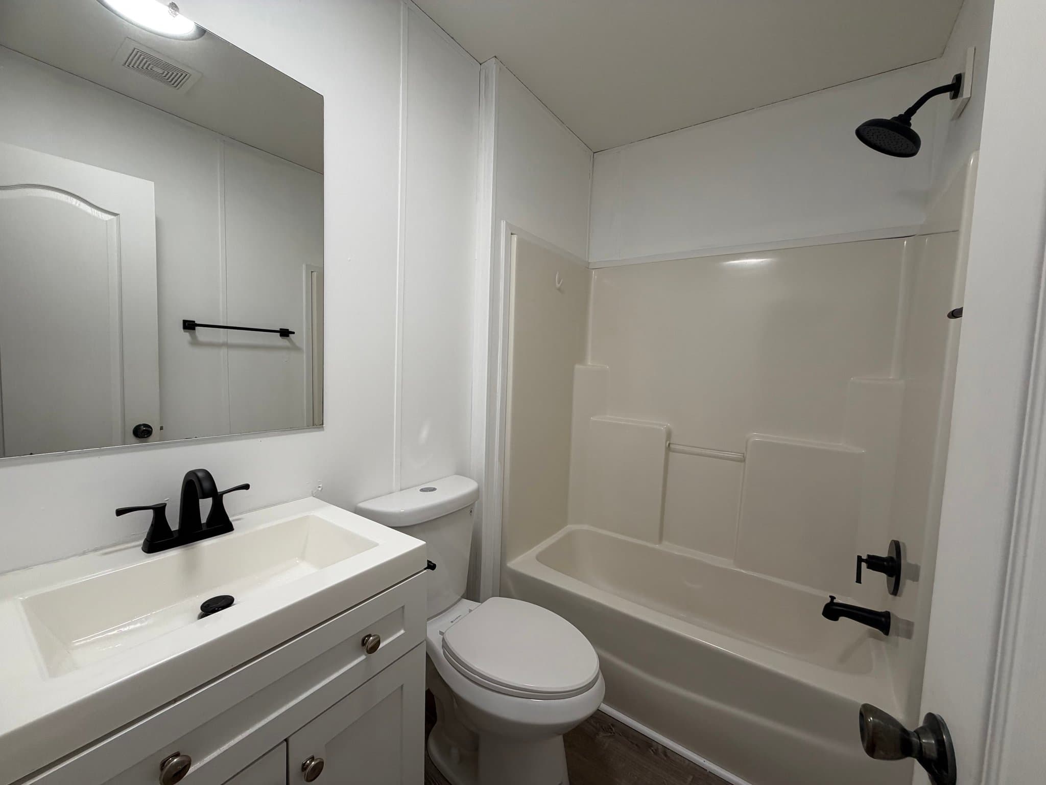 Destin House: 315 Sibert Ave