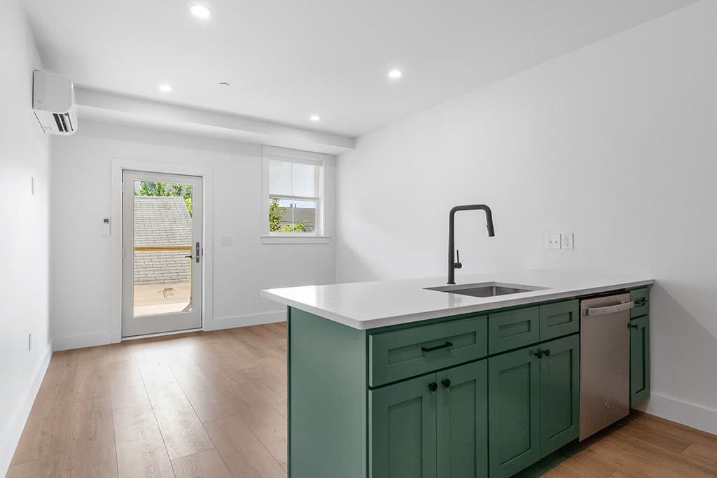 Providence Condo: 113 Ives