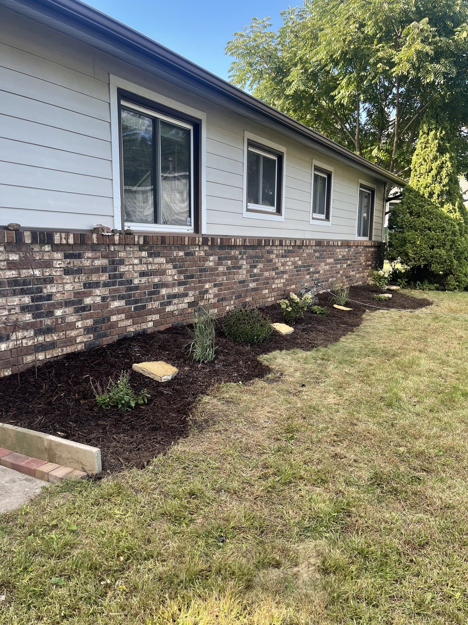 Chaska House: 293 Cardinal Ct