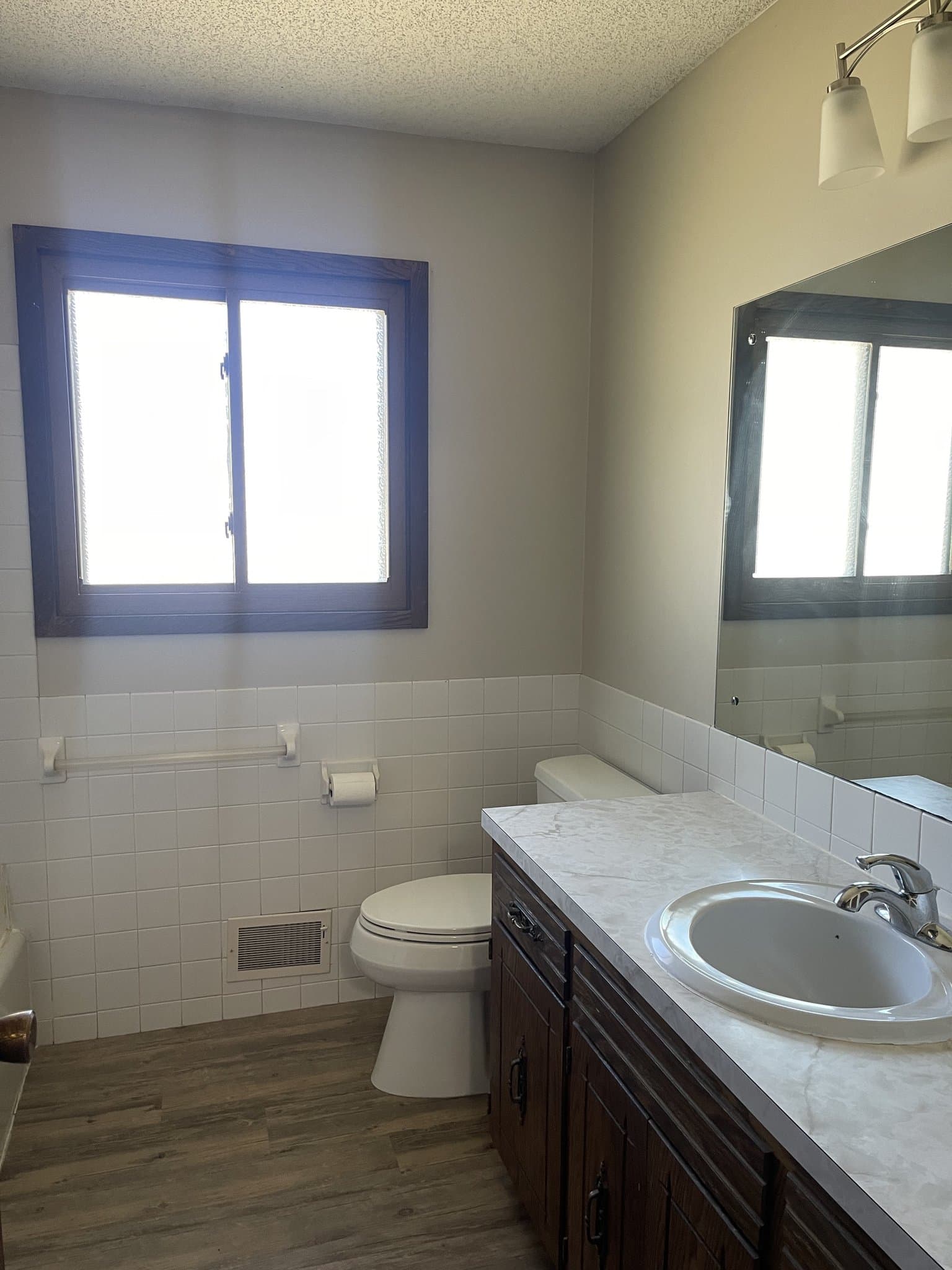 Chaska House: 293 Cardinal Ct
