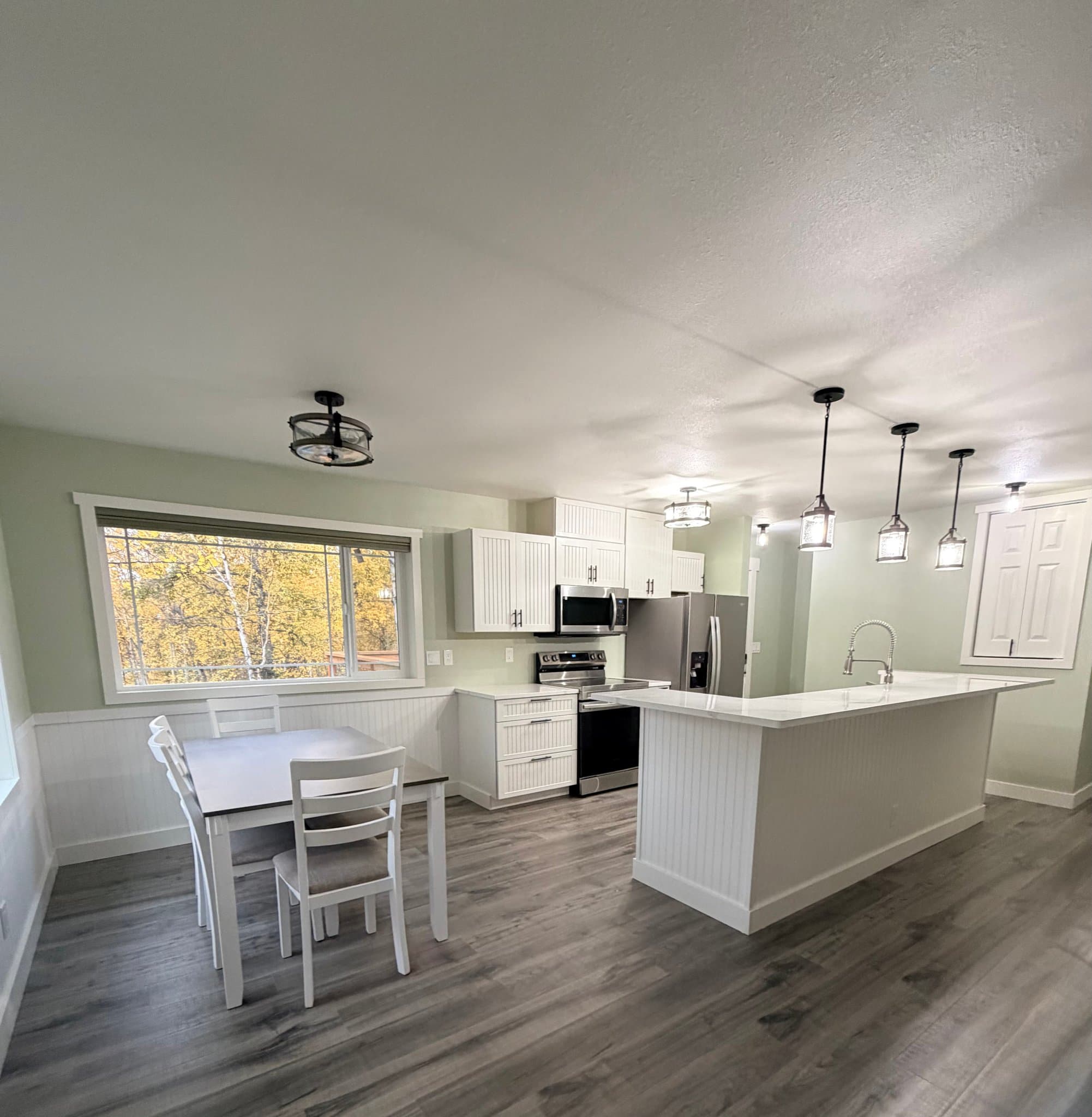 Wasilla House: 865 W Lone Cub