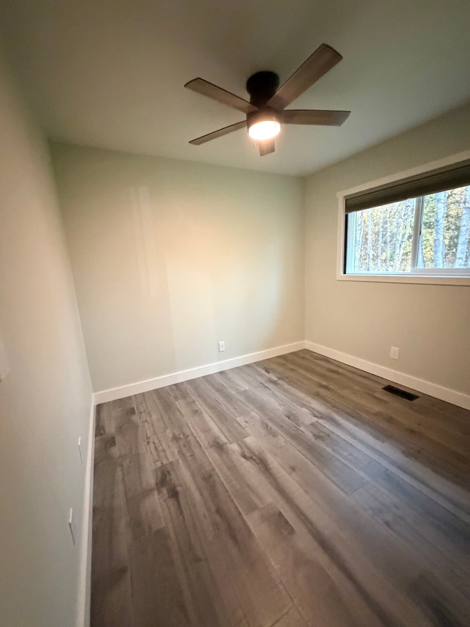 Wasilla House: 865 W Lone Cub