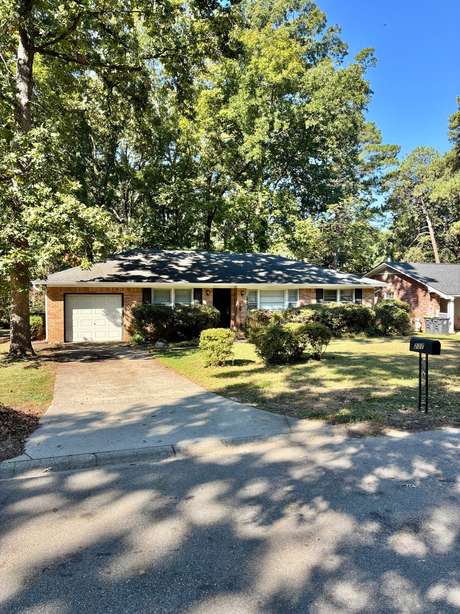 Columbia House: 237 Pitney Road