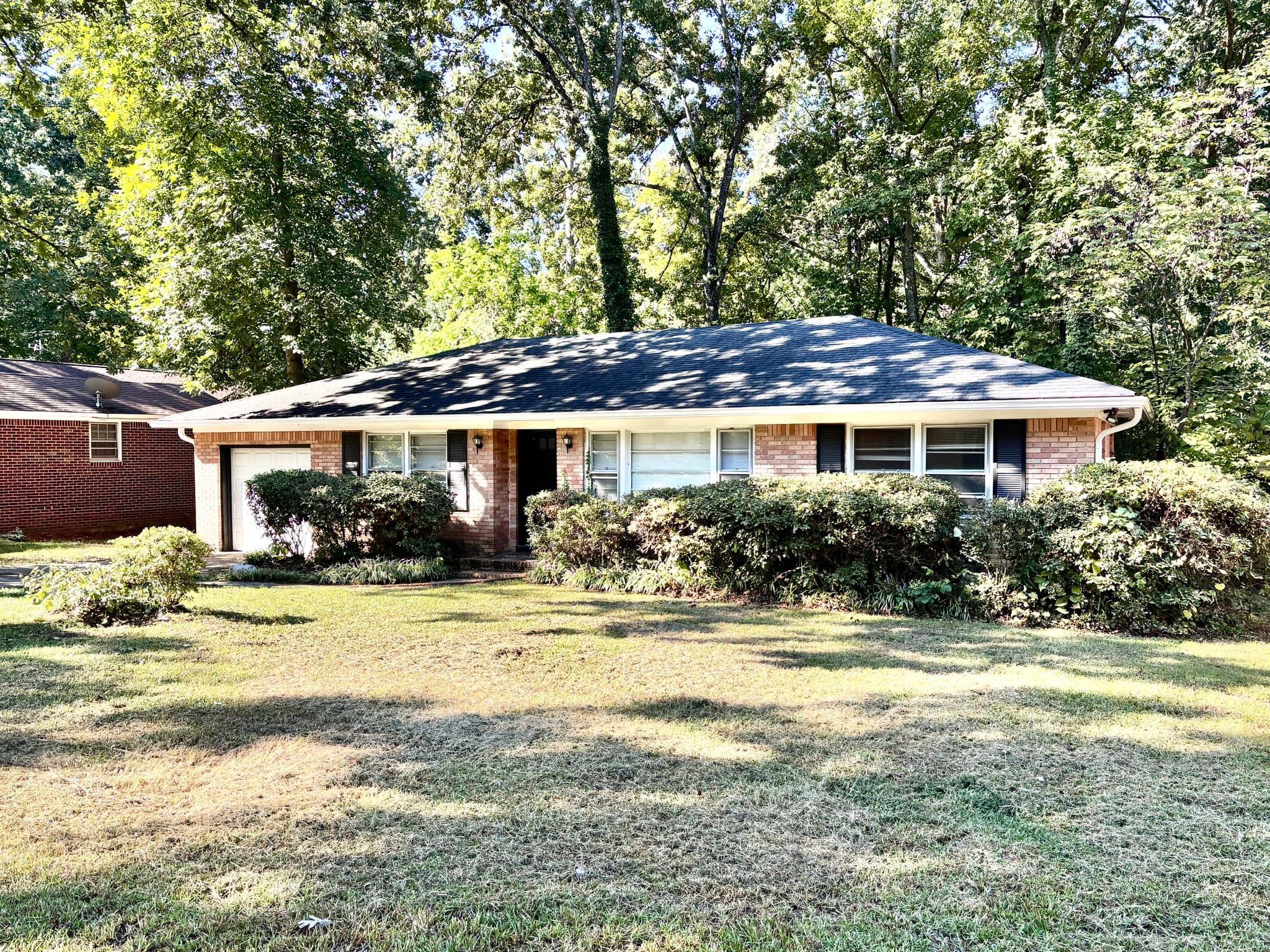Columbia House: 237 Pitney Road