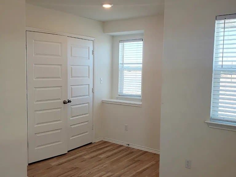 Georgetown House: 1126 Loganberry Dr