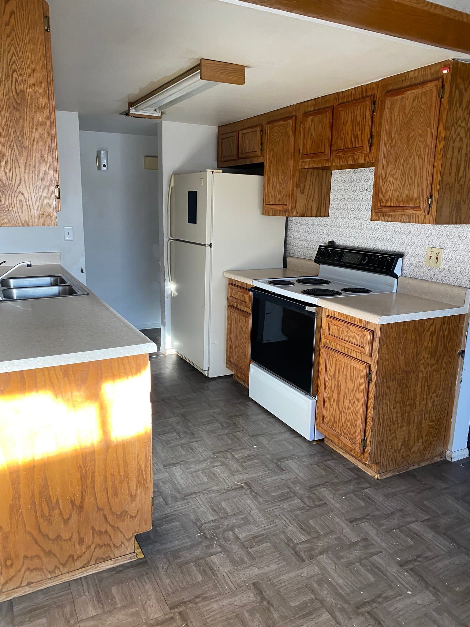 Tucson House: 2042 W Hadley St