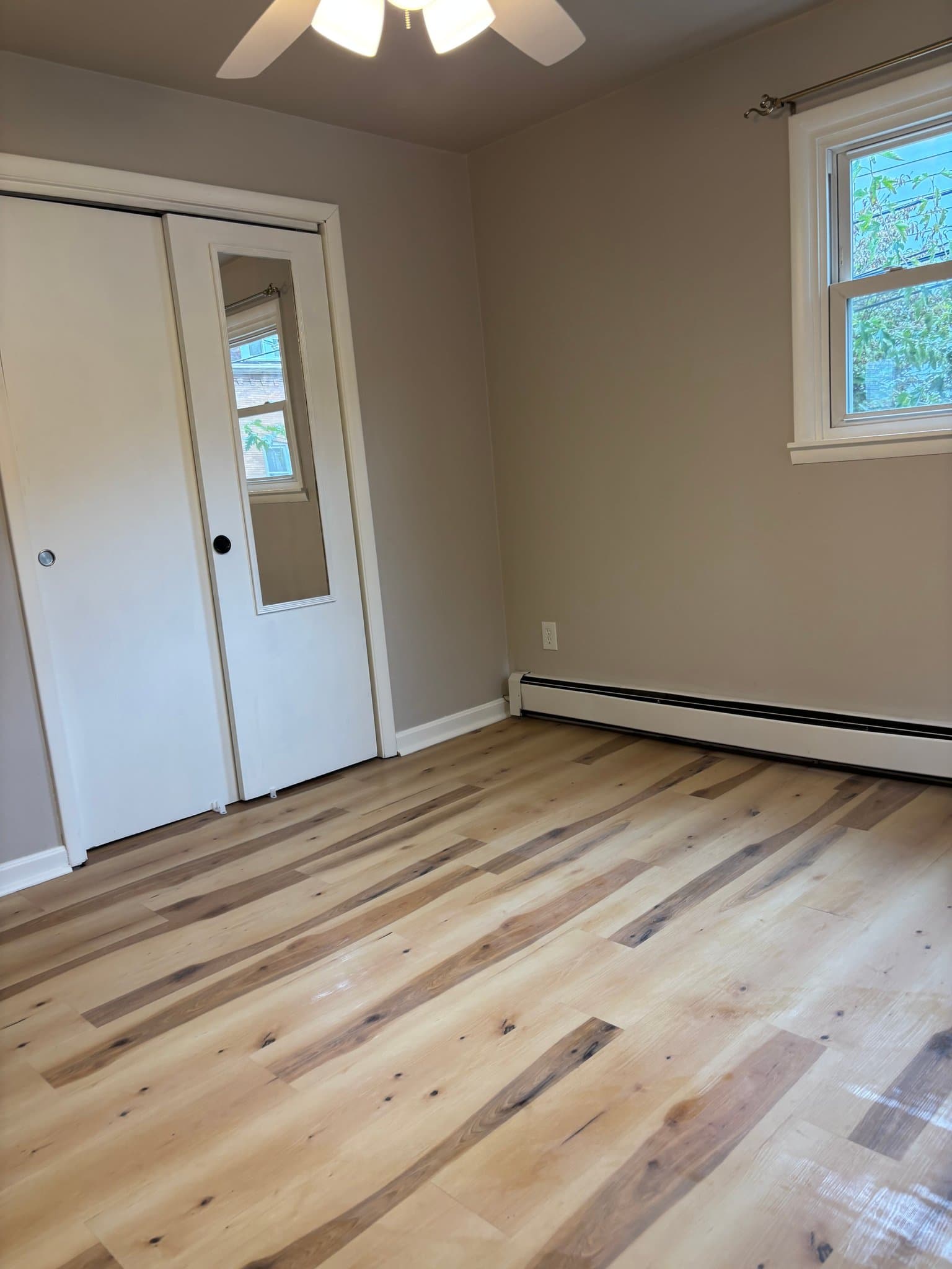 New Brighton Apartment: 528 4th Ave, Apt 3