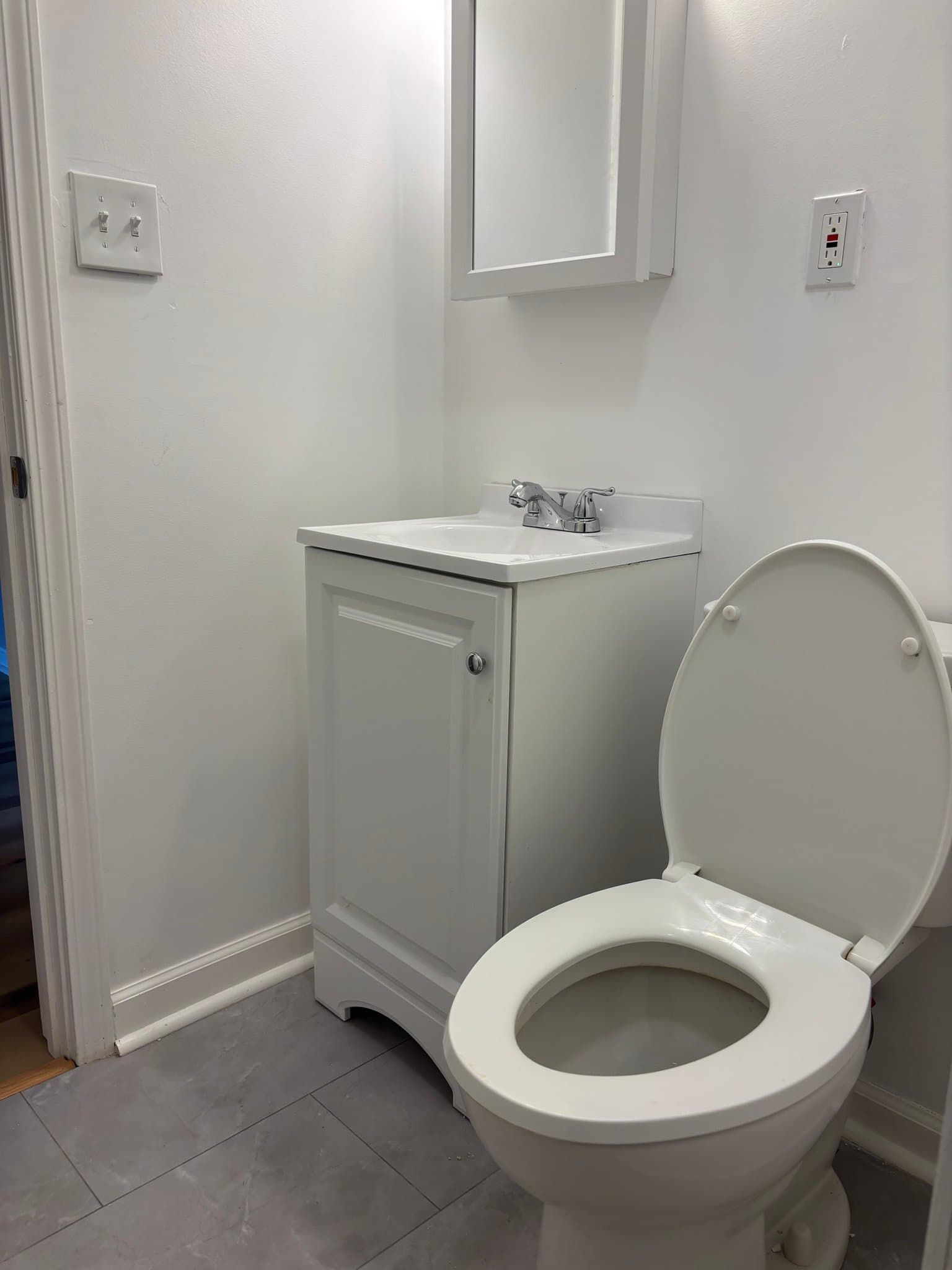 New Brighton Apartment: 528 4th Ave, Apt 3