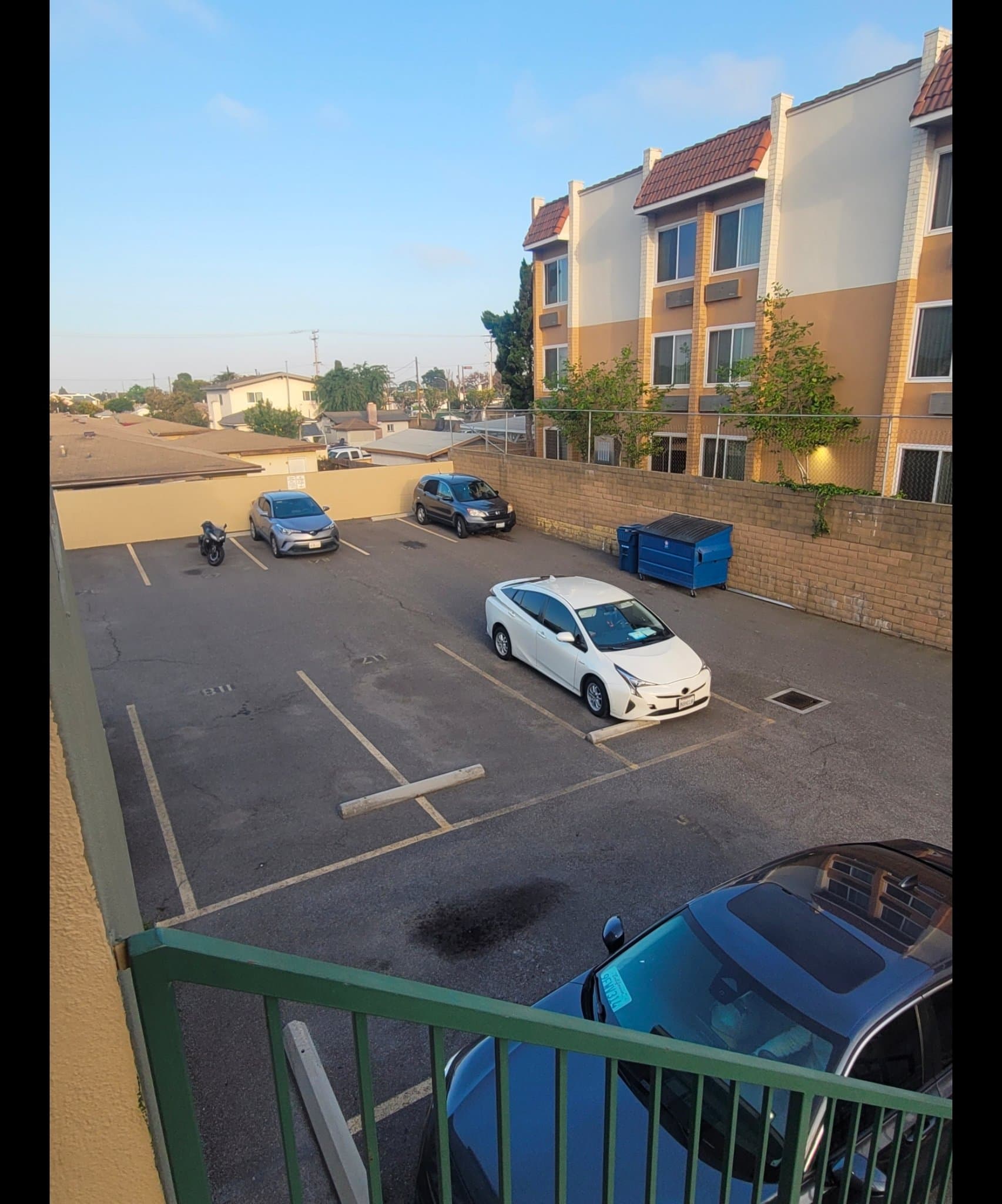 Lawndale Apartment: 14926 Hawthorne Blvd