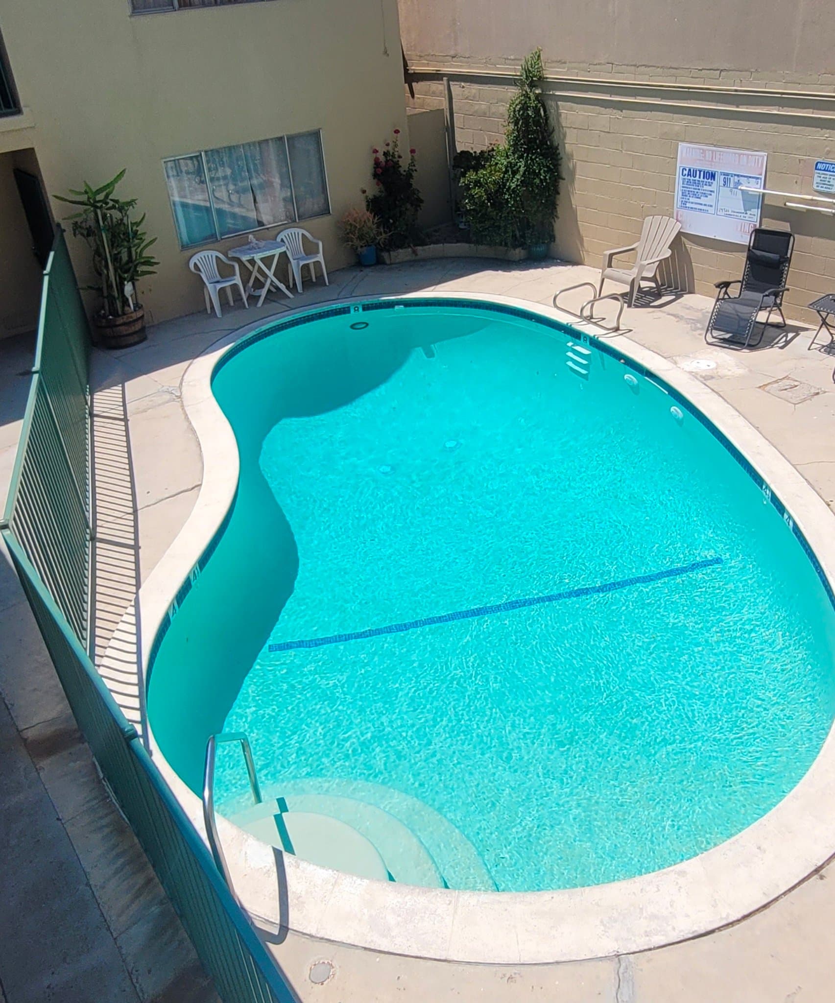 Lawndale Apartment: 14926 Hawthorne Blvd