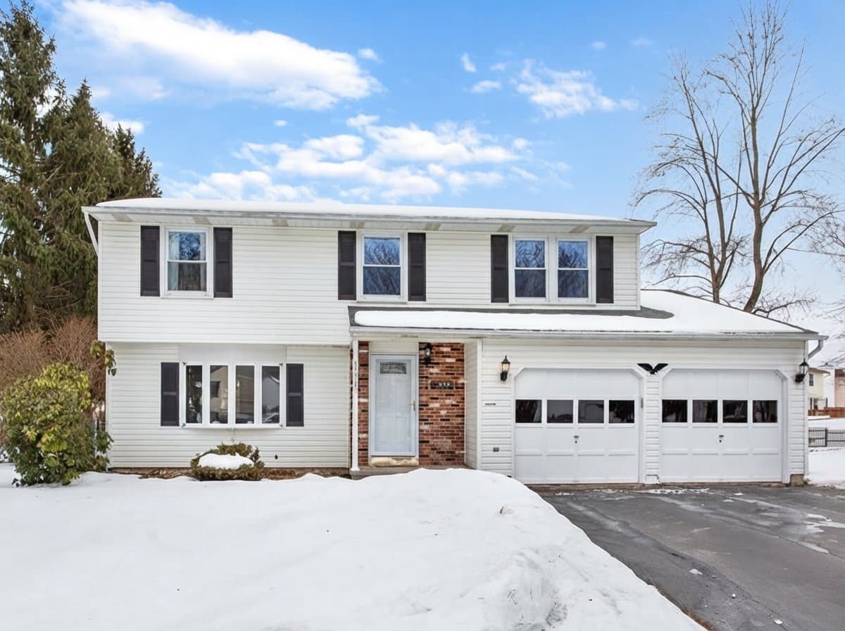 Clay House: 5506 Chateau Ln