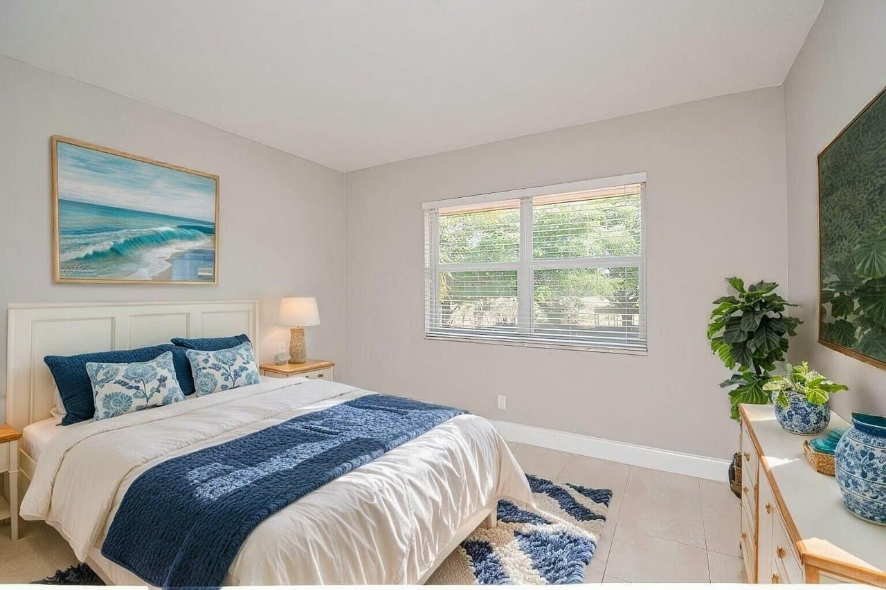 Deerfield Beach Condo: 770 SE 2nd Ave
