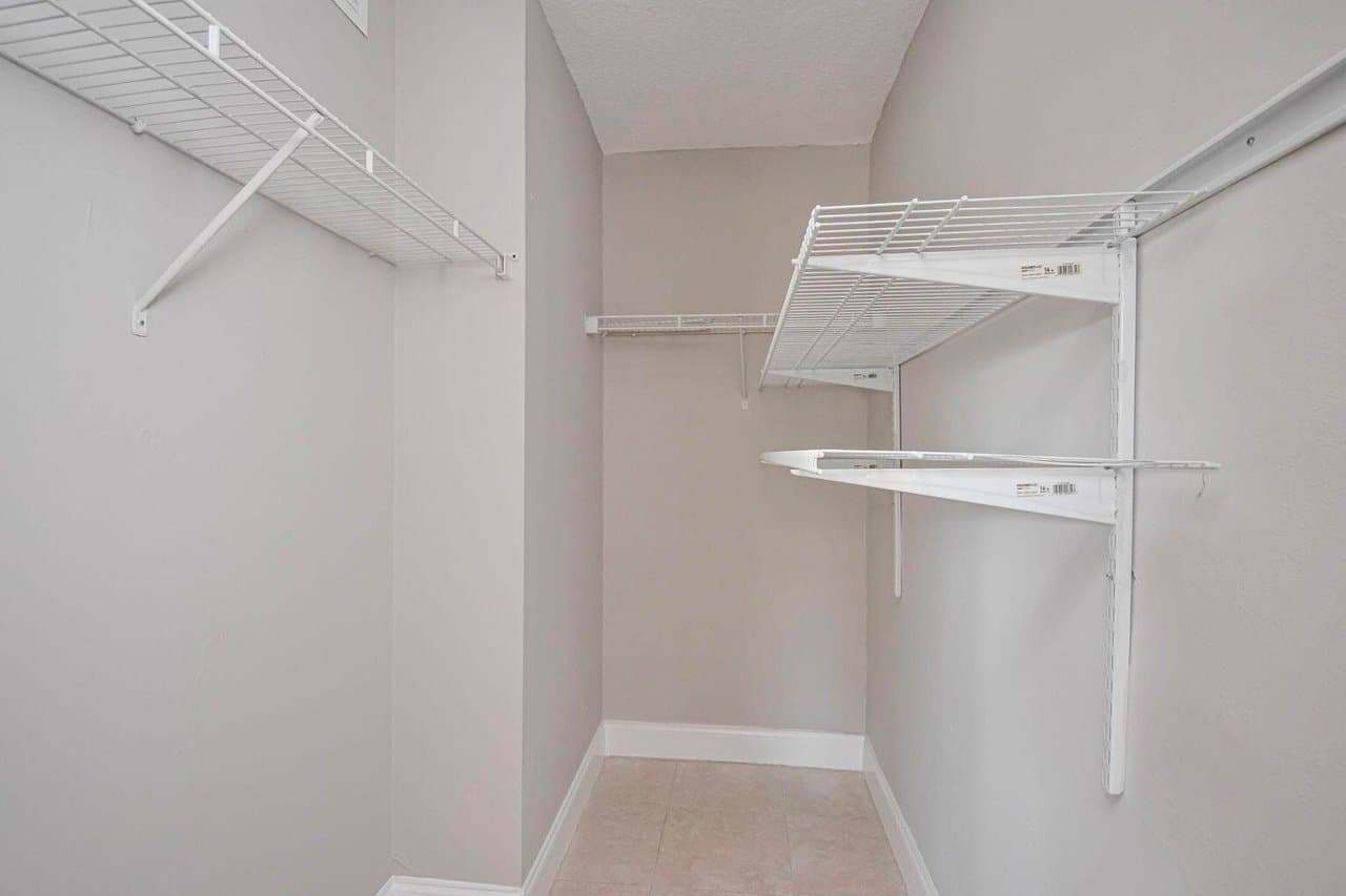 Deerfield Beach Condo: 770 SE 2nd Ave