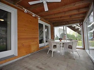 West Bend House: 5525 Bauers Drive
