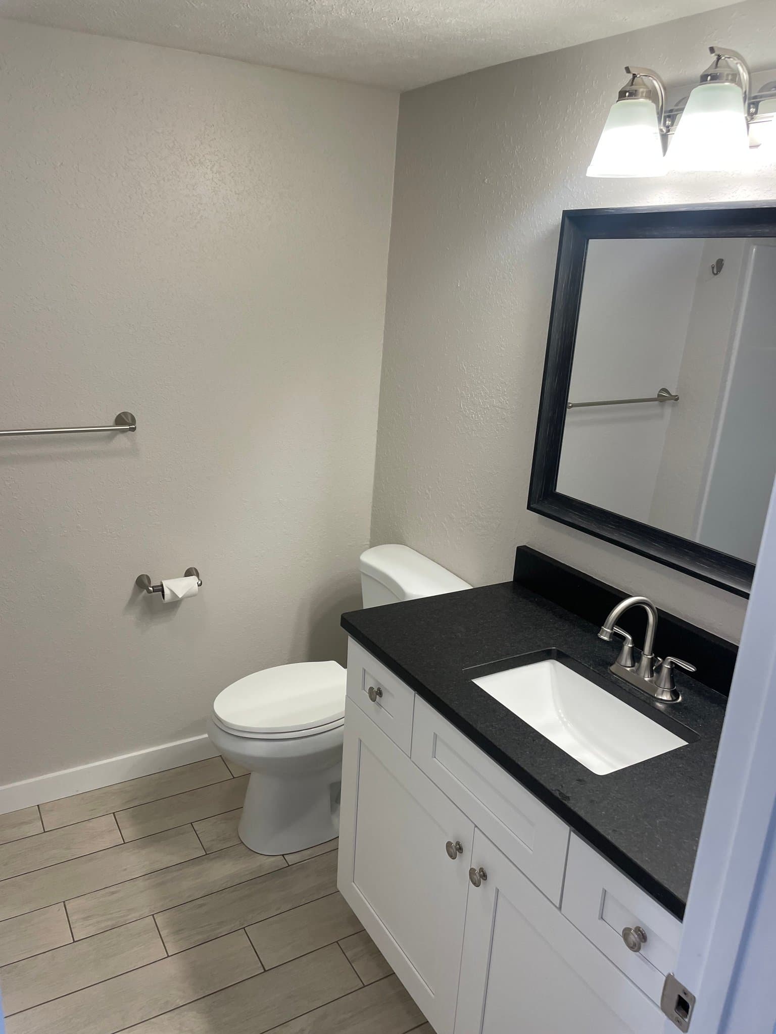 Fairview House: 424 Old Fort Road