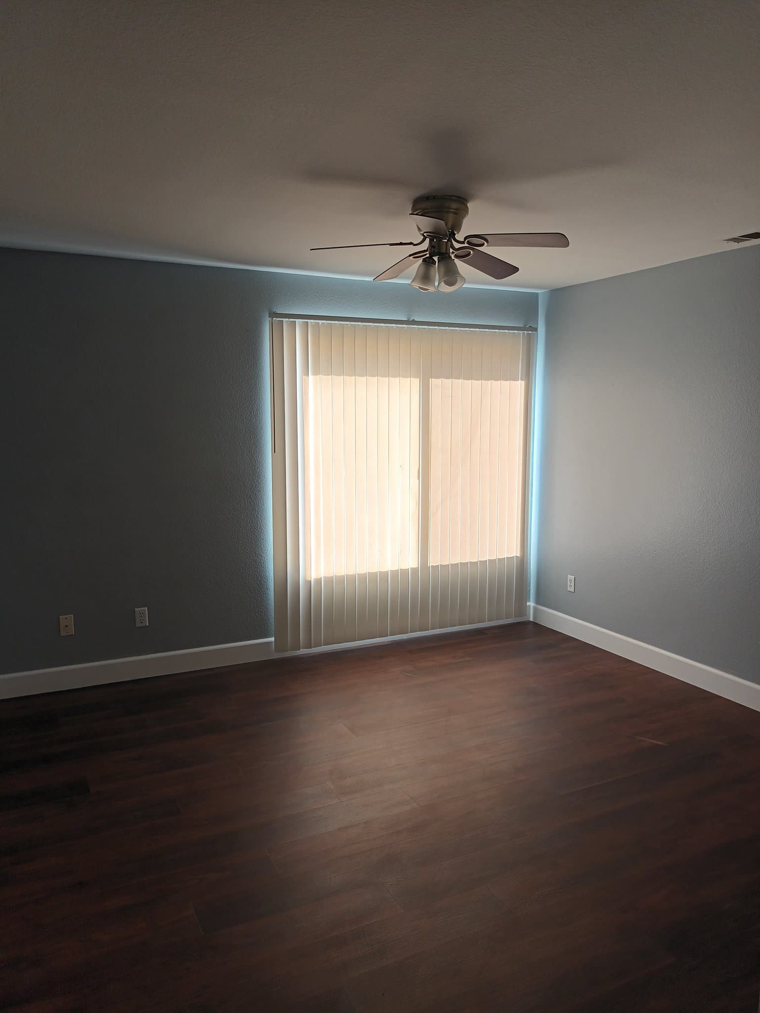 Adelanto House: 14575 Monterey Place