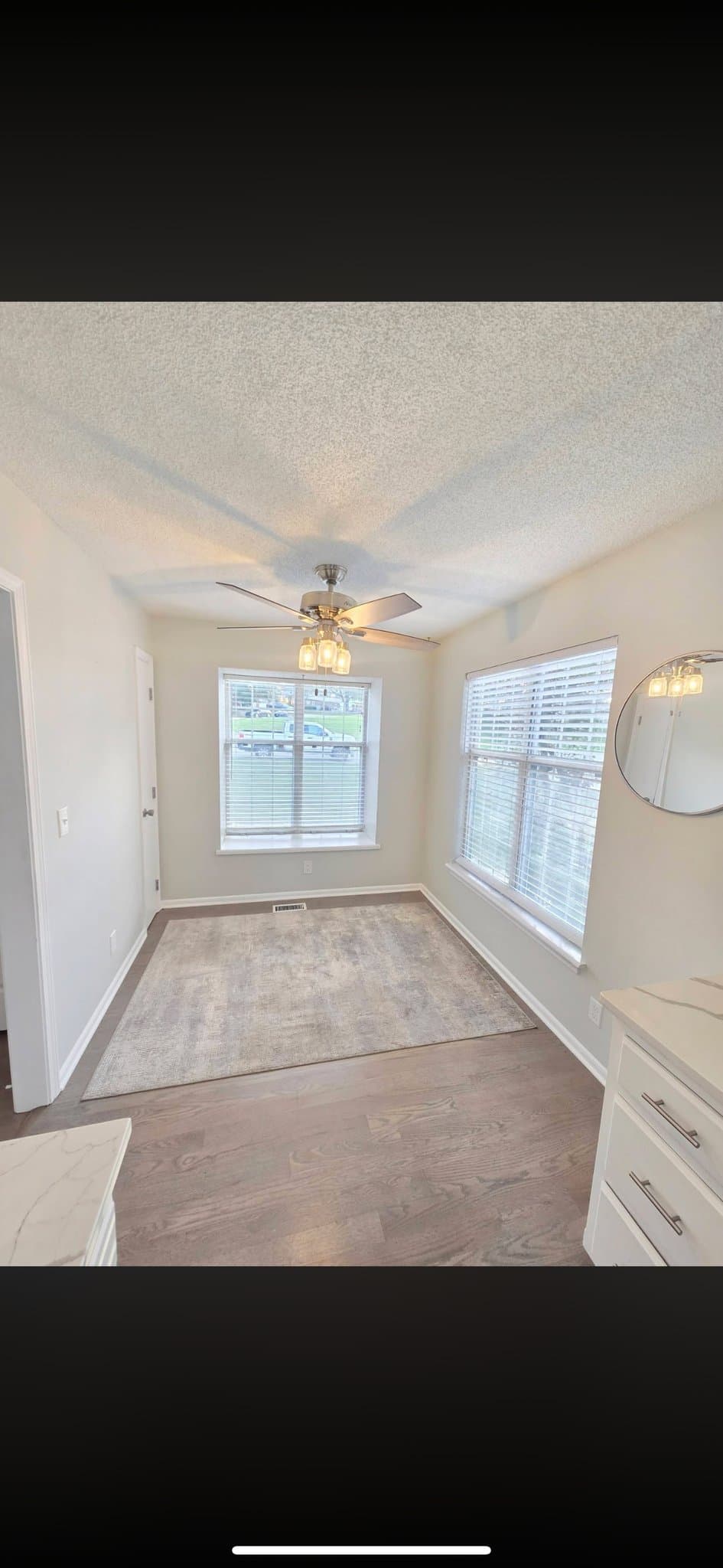 Kansas City Townhome: 6915 n bales ave