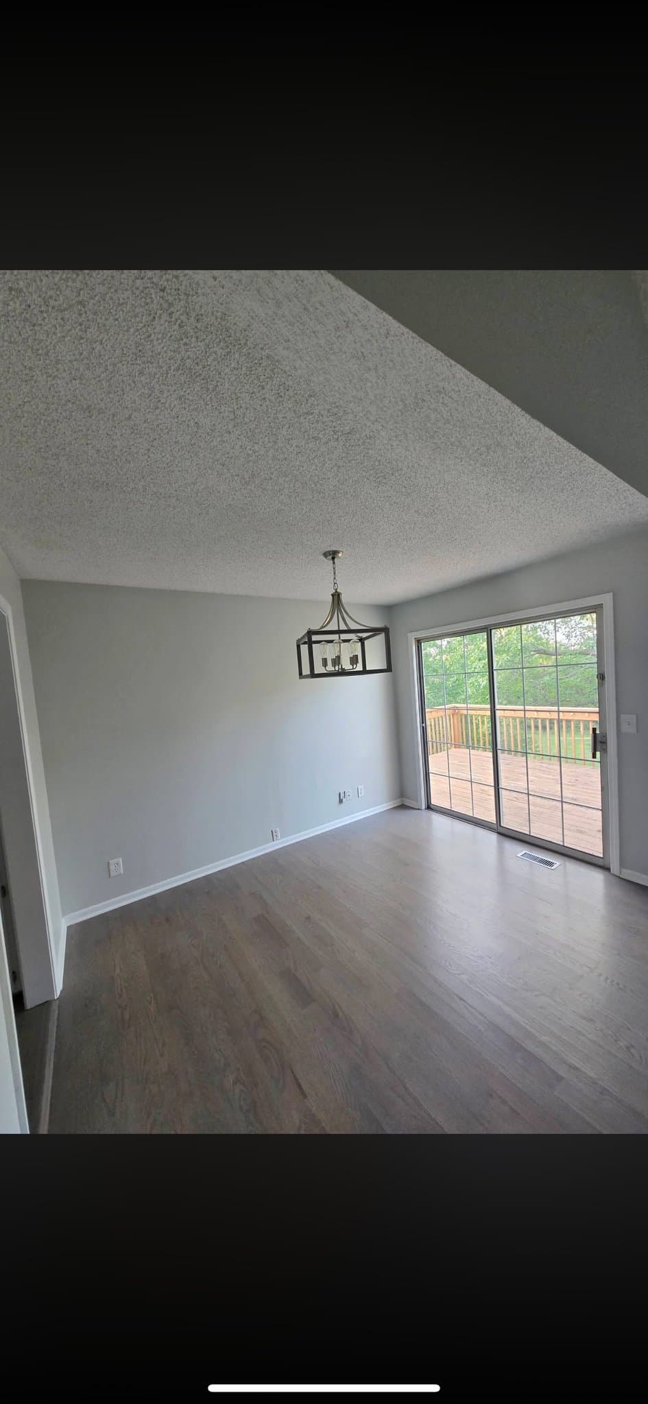Kansas City Townhome: 6915 n bales ave