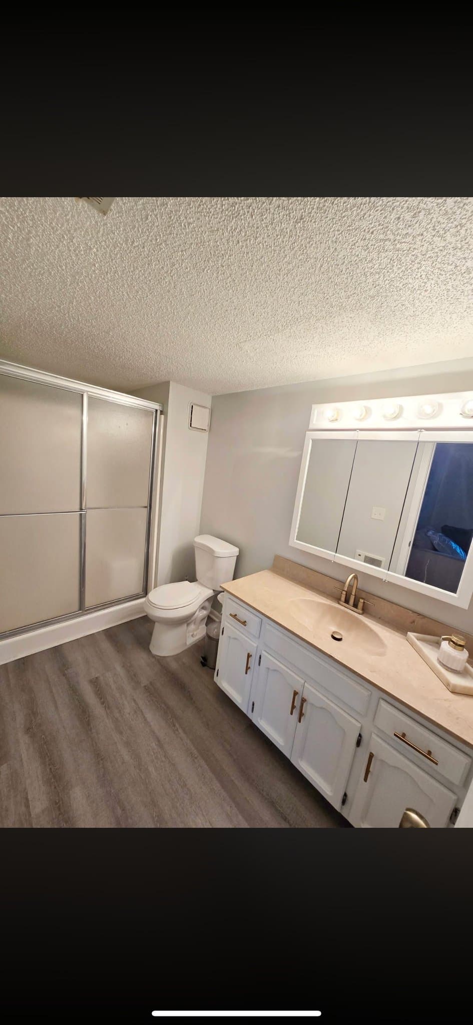 Kansas City Townhome: 6915 n bales ave