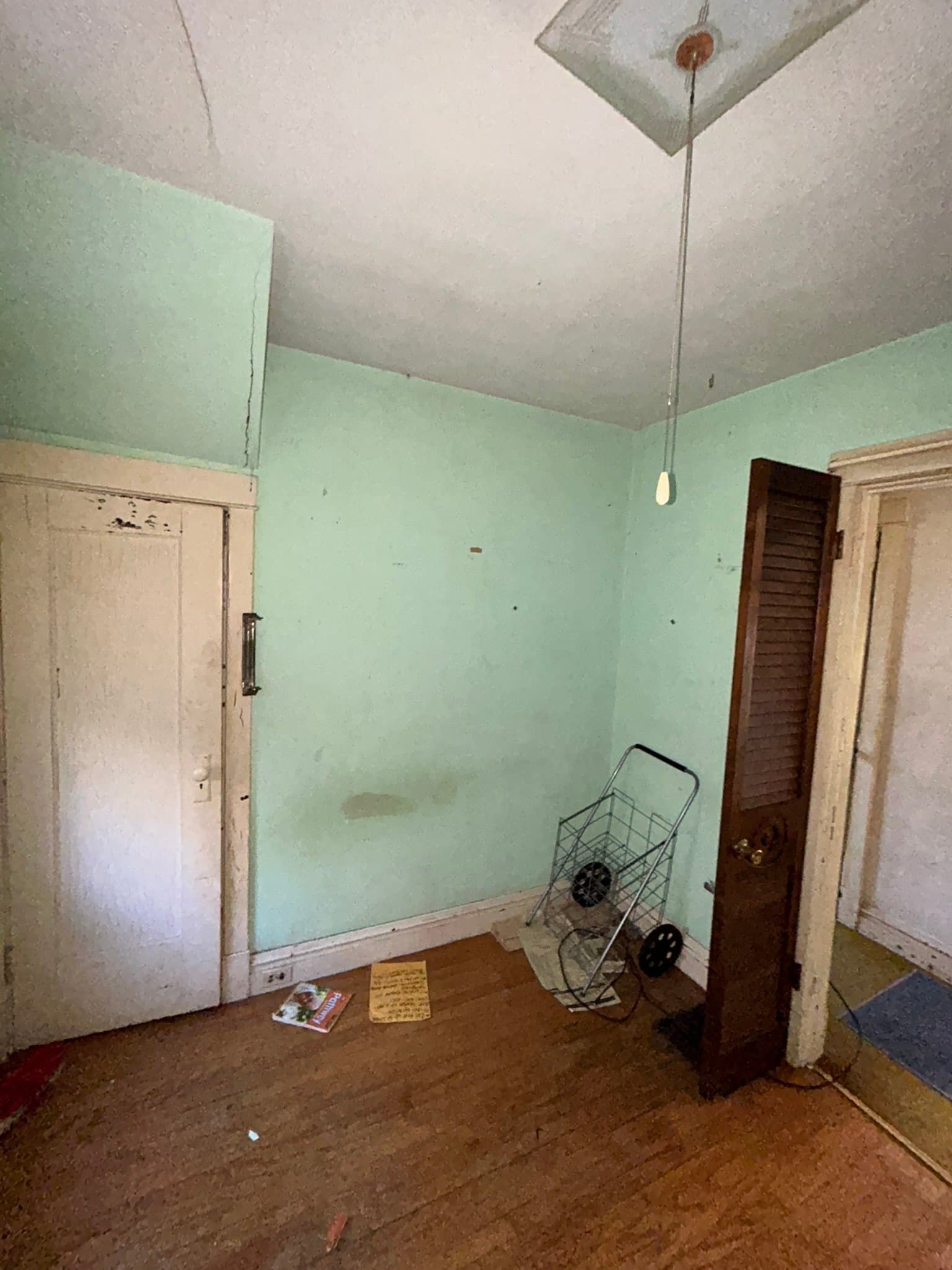 St. Louis House: 5468 Gilmore Ave.