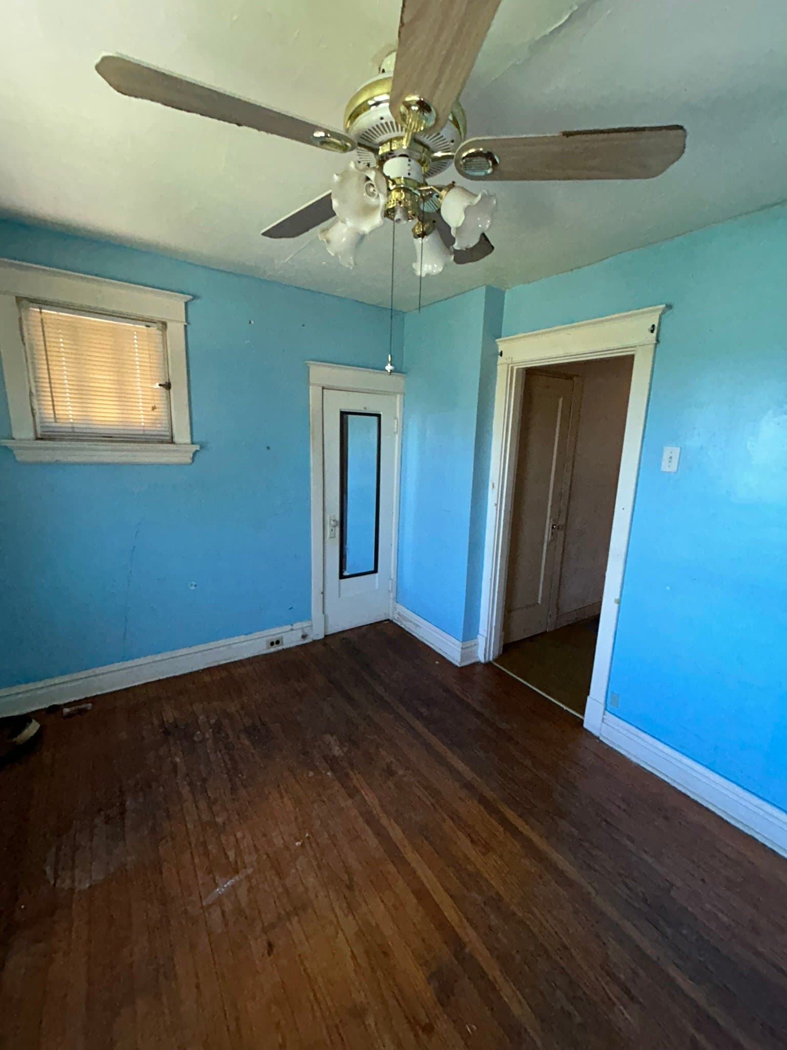 St. Louis House: 5468 Gilmore Ave.