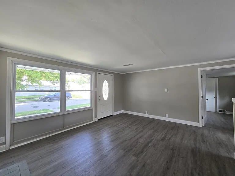 Milwaukee House: 3729 W. Kaul Avenue