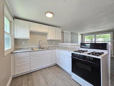 Milwaukee House: 3729 W. Kaul Avenue