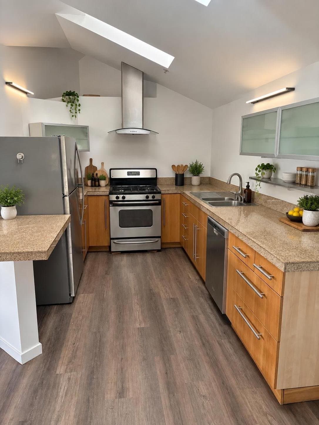 Kentfield Apartment: 35 Bayview Rd