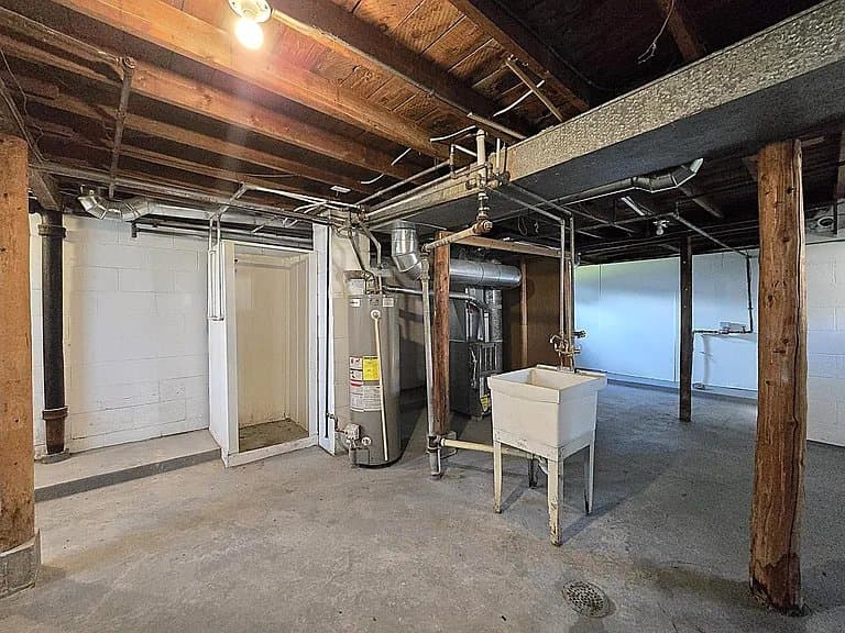 Milwaukee House: 3617 W. Douglas Avenue